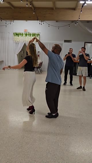 Salsa & Bachata Clip
