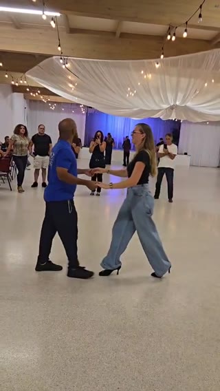 Salsa & Bachata Clip