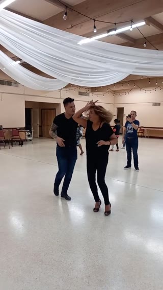 Salsa & Bachata Clip
