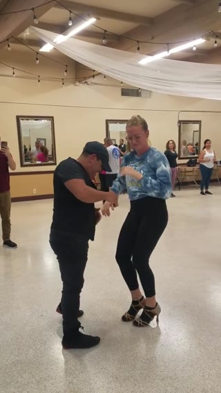 Salsa & Bachata Clip