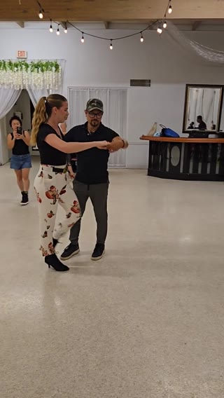 Salsa & Bachata Clip
