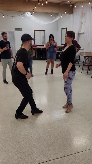 Salsa & Bachata Clip