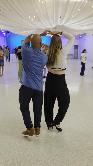 Salsa & Bachata Clip