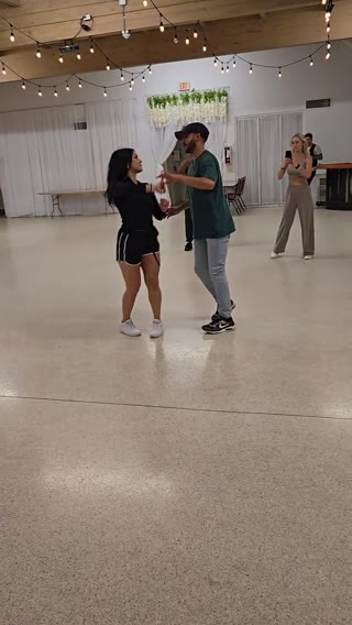 Salsa & Bachata Clip