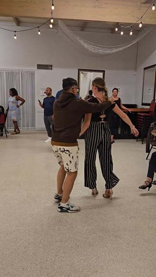 Salsa & Bachata Clip