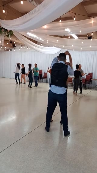 Salsa & Bachata Clip