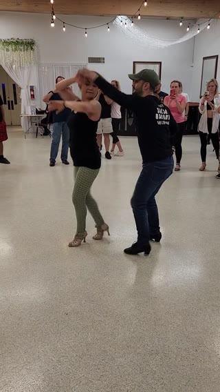 Salsa & Bachata Clip