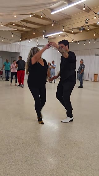 Salsa & Bachata Clip