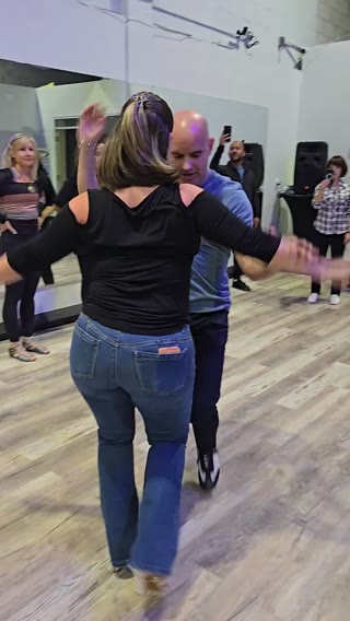 Salsa & Bachata Clip