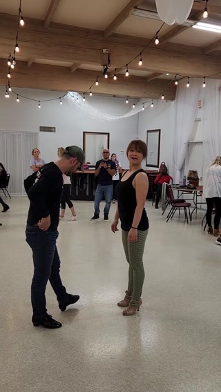 Salsa & Bachata Clip