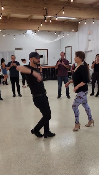 Salsa & Bachata Clip