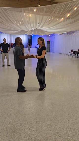 Salsa & Bachata Clip