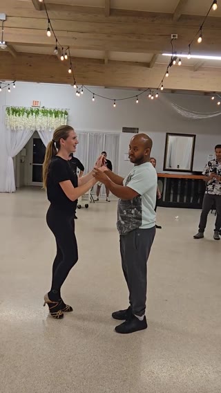 Salsa & Bachata Clip