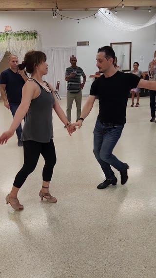 Salsa & Bachata Clip