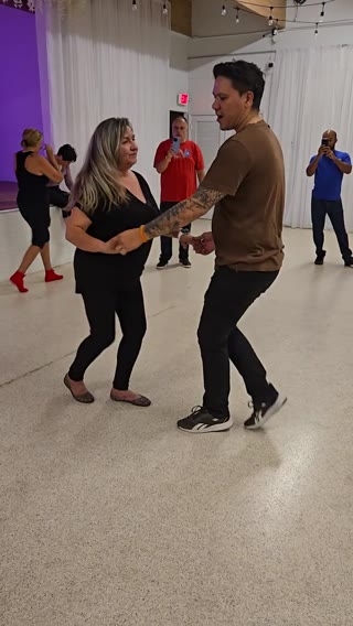 Salsa & Bachata Clip