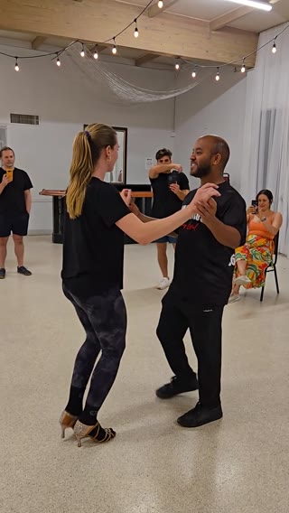 Salsa & Bachata Clip