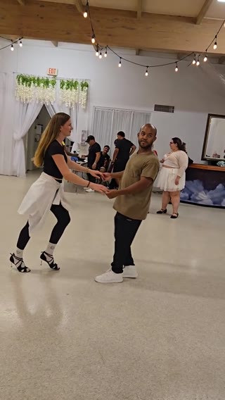 Salsa & Bachata Clip