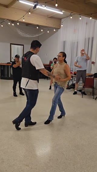 Salsa & Bachata Clip